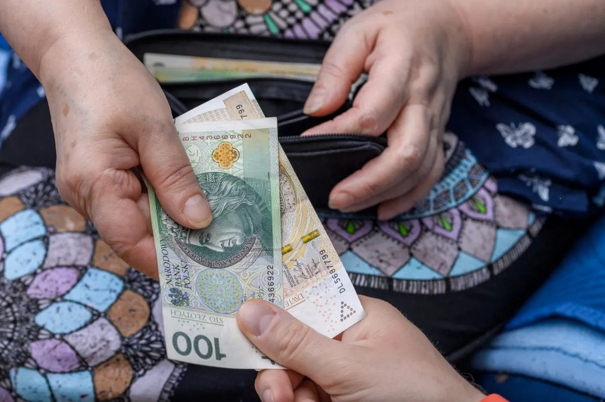 W 2025 roku osoby powyżej 65. roku życia będą otrzymywać 6000 zł miesięcznie! Jest tylko jeden warunek