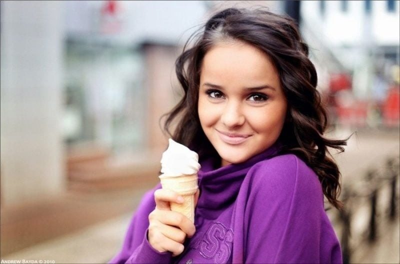 Putin has been found to have a young mistress. The Kremlin is paying her family to keep quiet