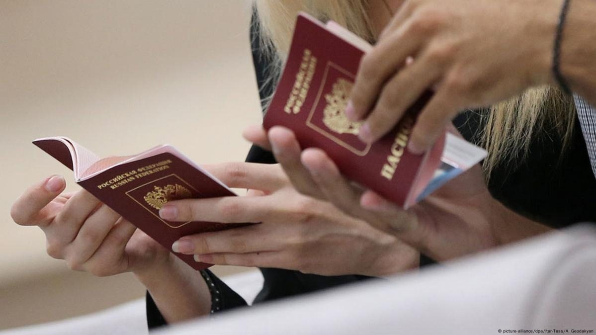 Oto lista osób, które uzyskały obywatelstwo rosyjskie. Trudno w to uwierzyć