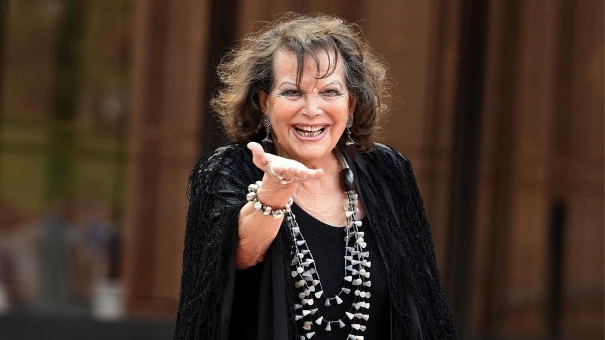 Quale attrice ha una figlia di nome Claudia Cardinale? ➤ Buzzday.info