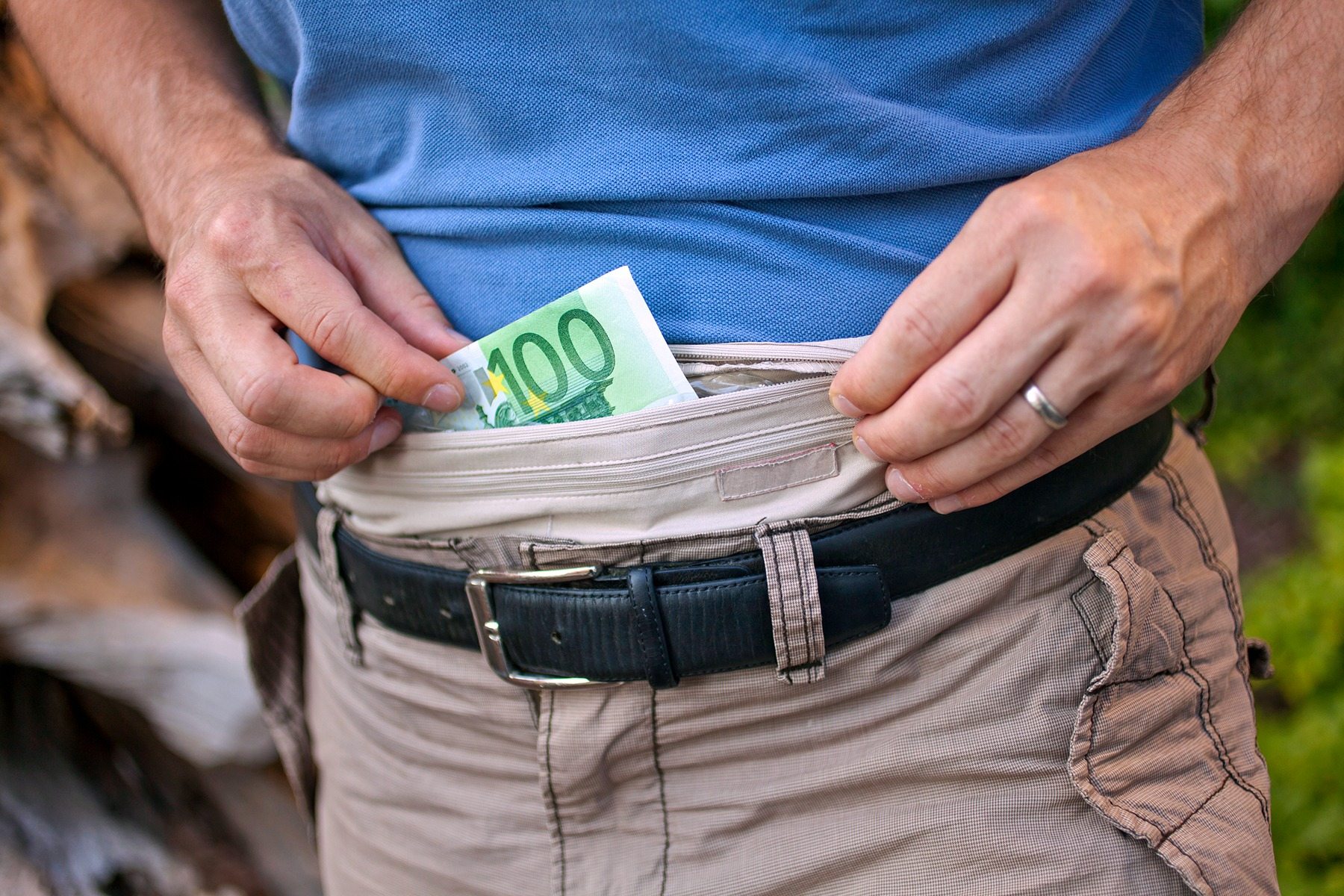 Rick Steves’ Clever Trick Scares Off Pickpockets Every Time