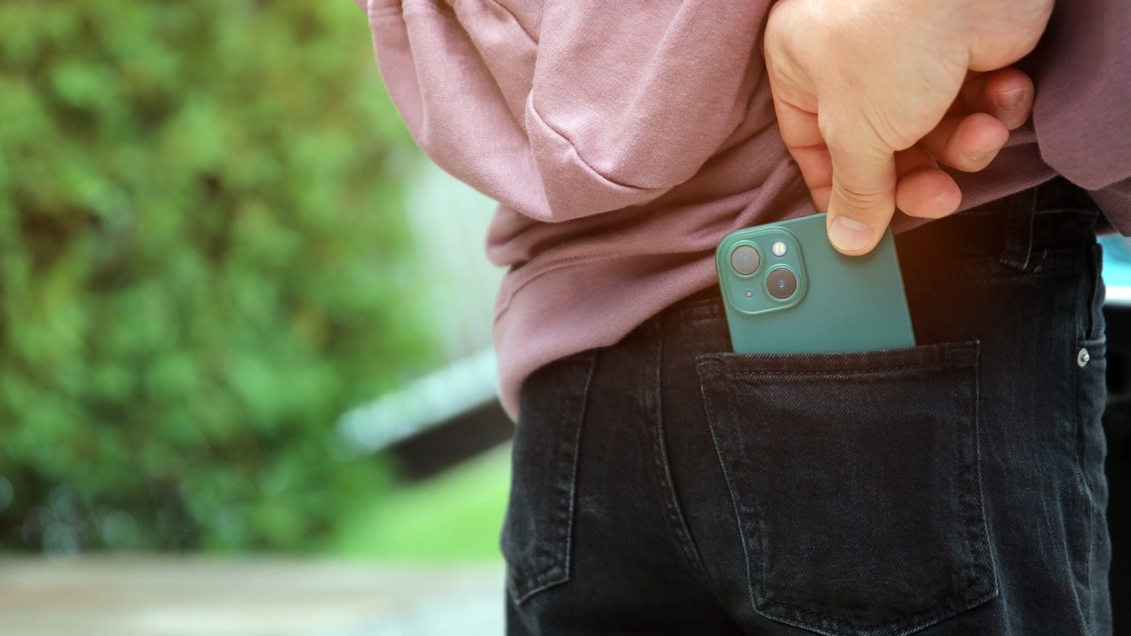 Rick Steves’ Clever Trick Scares Off Pickpockets Every Time