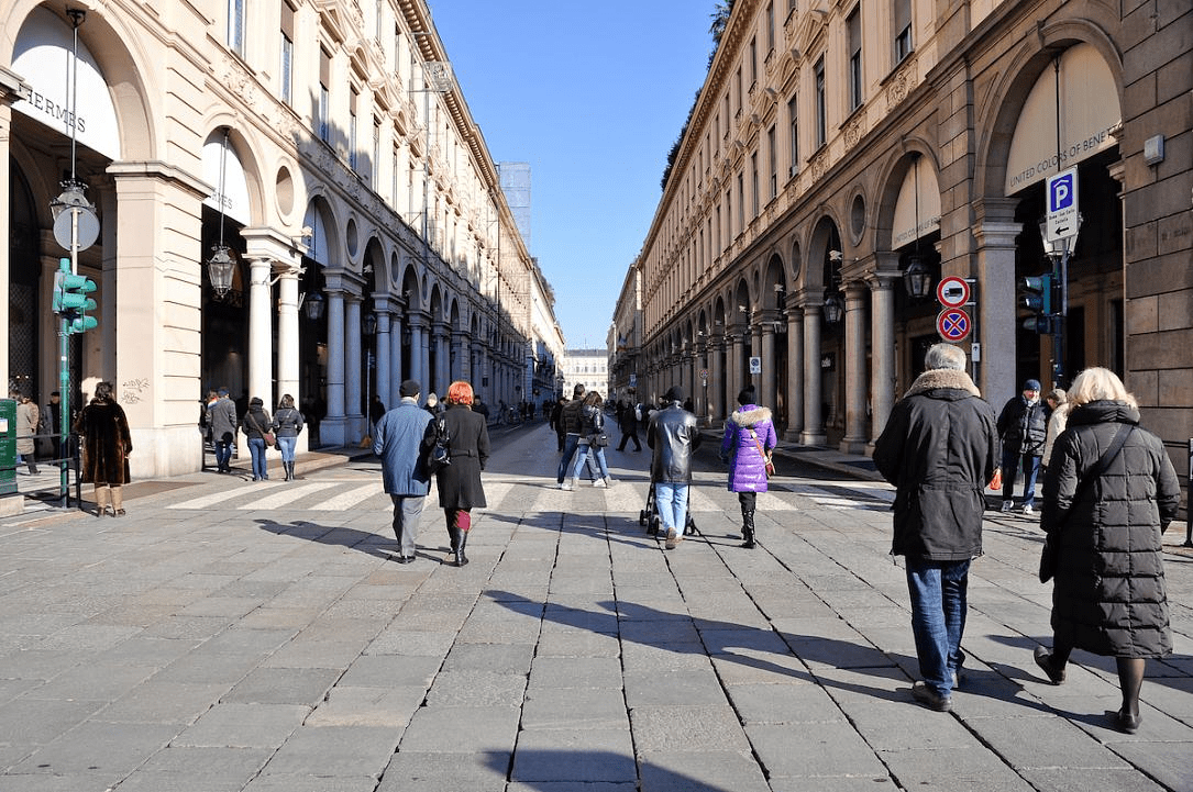 Cum îi percep italienii pe români