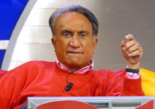 L’eredità di Emilio Fede: quanto guadagnava il famoso giornalista e cosa ha lasciato ai suoi eredi?