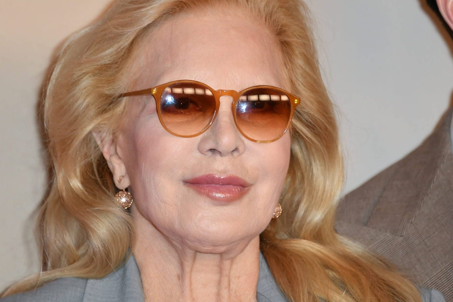 Sylvie Vartan se retire de la scène : une retraite luxueuse dans une maison à 46 000 € le mètre carré ➤ Buzzday.info