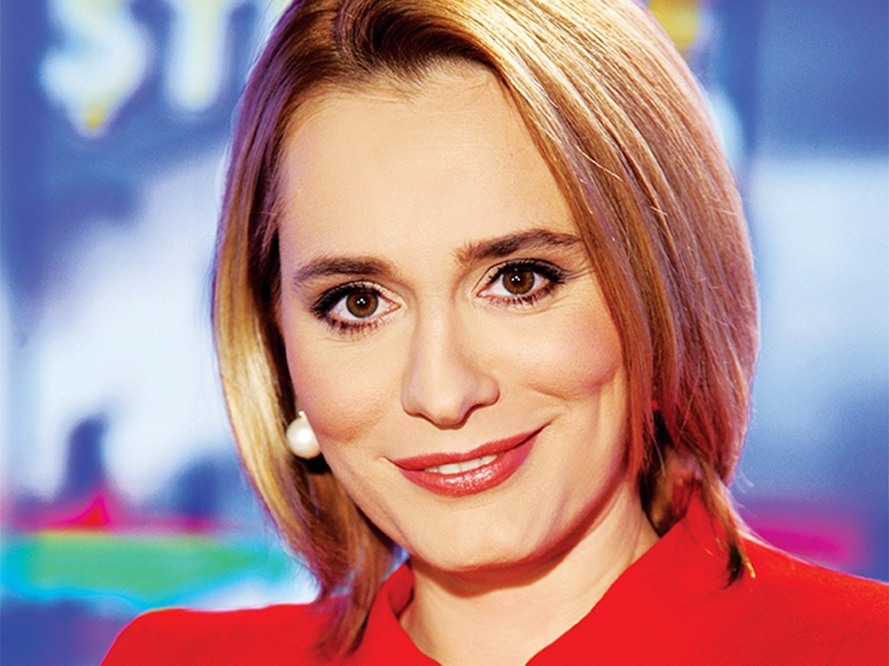 (Foto) Vedeți cum arătau Andreea Esca, Antonia, Delia sau Andra când s-au căsătorit: Andreea Bănică arăta superb într-o rochie scurtă și strâmtă ➤ Buzzday.info
