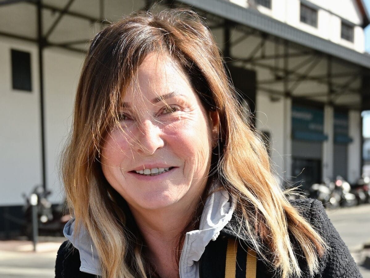 Evelyne Thomas et sa fille Lola : comment la famille de l’animatrice vit loin des écrans ➤ Buzzday.info