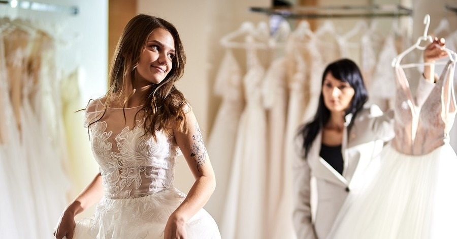 Things Women Do Secretly (and Almost Never Admit)