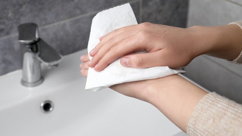 Place paper towels with vinegar in the toilet—you’ll be surprised by the results