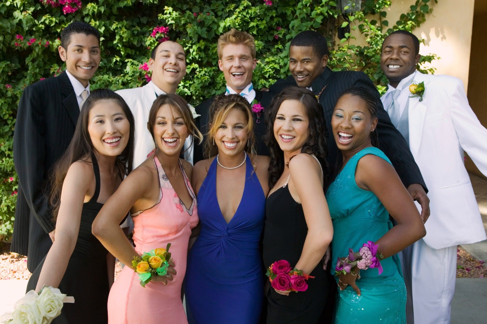 Te dziewczyny odrzucają propozycję chłopaka na bal maturalny. Są oszołomione, gdy widzą, kto się zgodził