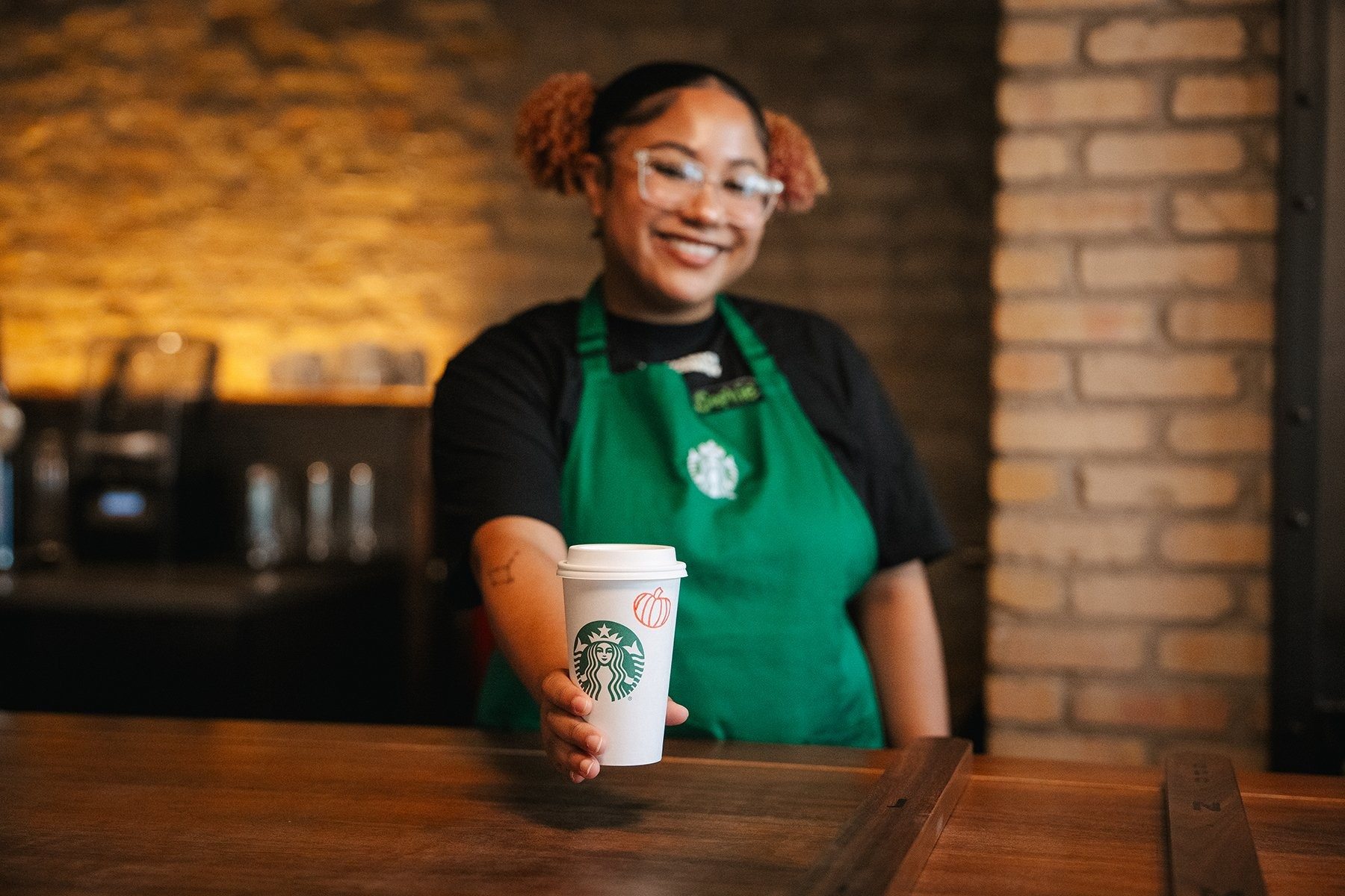 Wife Notices Huge Tips On Receipts From Husband’s Frequent Starbucks Visits; She Investigates And Uncovers A Web Of Lies