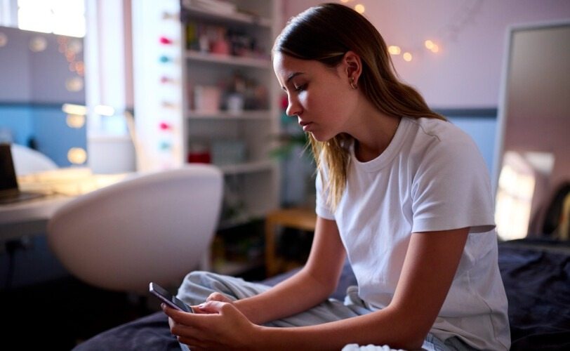 Moja córka nigdy nie wychodziła ze swojego pokoju, co wydawało mi się normalne, dopóki nie odkryłam, co tam robiła ➤ Buzzday.info