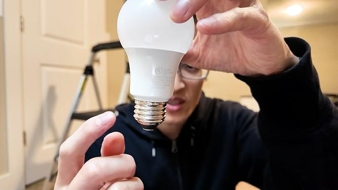 Nałóż wazelinę na podstawę żarówki ➤ Buzzday.info