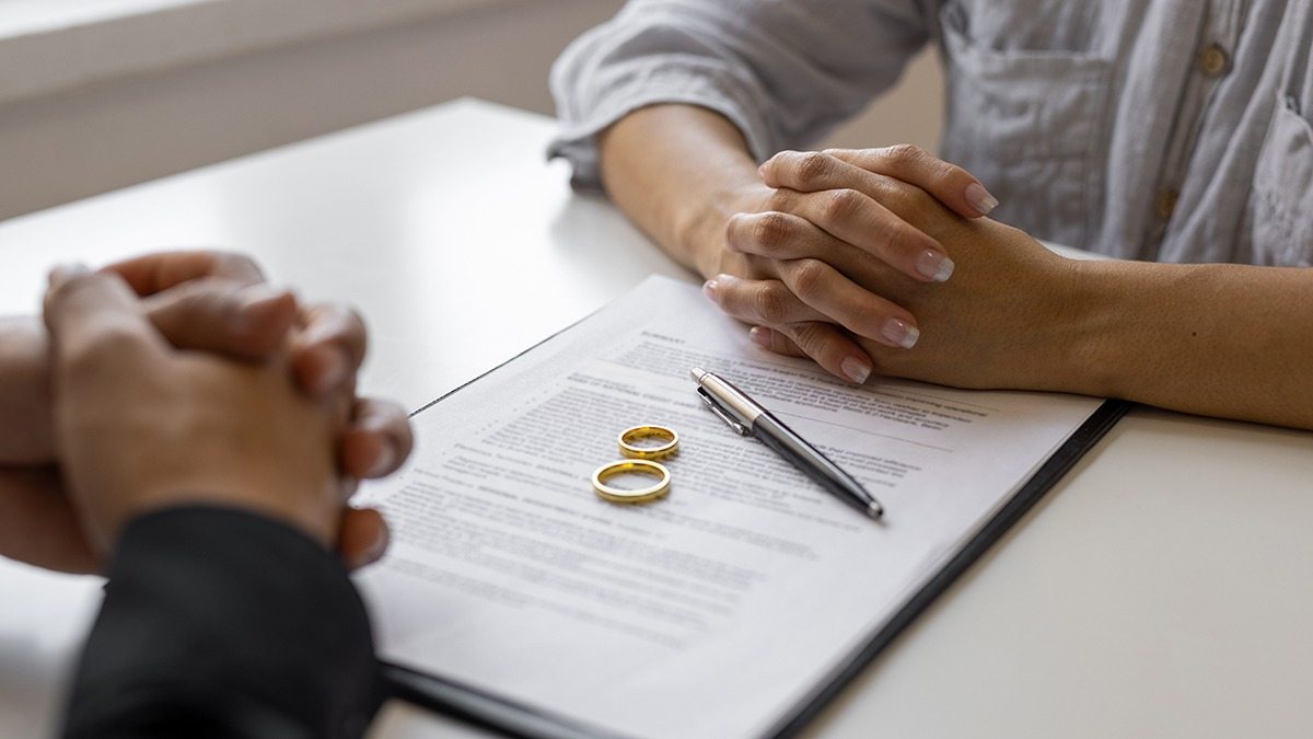 Ha ricevuto una lettera di divorzio… La sua risposta è oro puro!