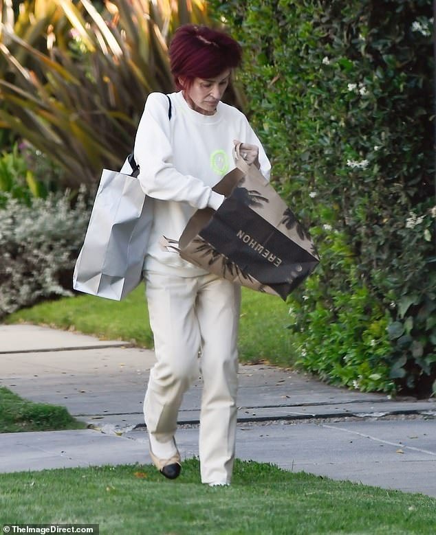 Sharon Osbourne weighs less than 45 kg and is unrecognizabl