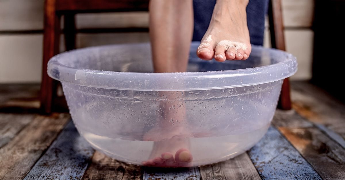 What a Vinegar Foot Bath Can Do