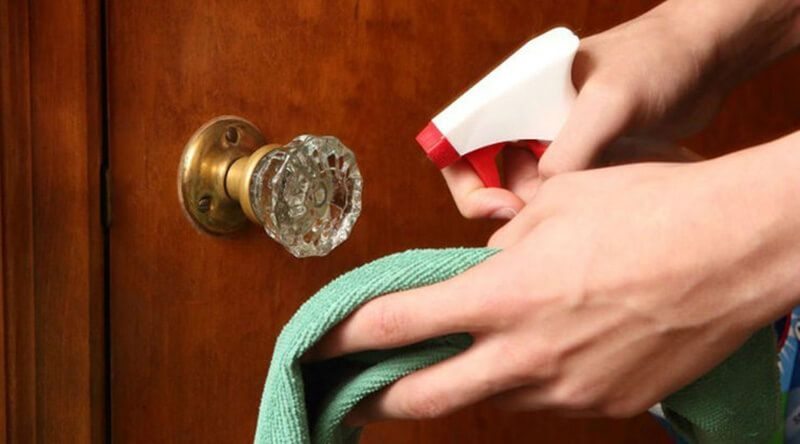 The homeowner noticed a dark stain on the door, and the expert immediately became wary