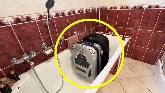 Why experienced travelers always put their suitcase in the bathtub first—it can save you from serious problems ➤ Buzzday.info