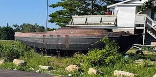 Wealthy yacht owners had taken over the old fisherman’s dock—but his response forced them to abandon the bay forever.