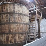 This man transformed an old whiskey vat into a unique home – discover this extraordinary dwelling ➤ Buzzday.info