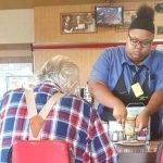 A Waffle House waitress whose act of kindness forever changed two lives ➤ Buzzday.info