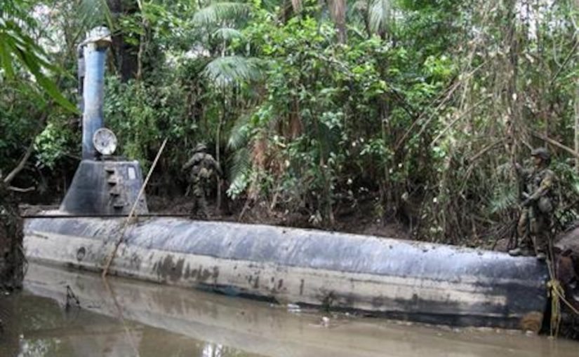 A man discovered a submarine in the middle of a dry riverbed in Arizona ➤ Buzzday.info