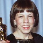 Remember Linda Hunt? Her Look Now Has Everyone Doing A Double Take ➤ Buzzday.info