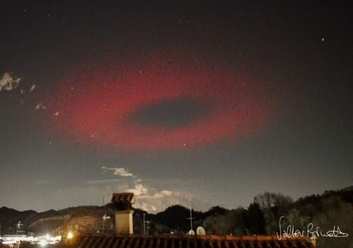 He Followed a Strange Red Light — What His Camera Captured Led to an Incredible Discovery