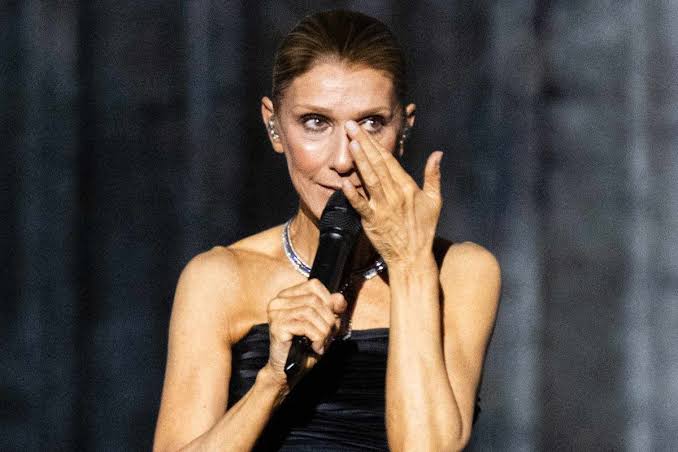 Céline Dion was moved to tears on stage: she performed a full concert again after six years ➤ Buzzday.info