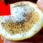 Why do people sprinkle lemon with salt and pepper? The reason is surprising! ➤ Buzzday.info