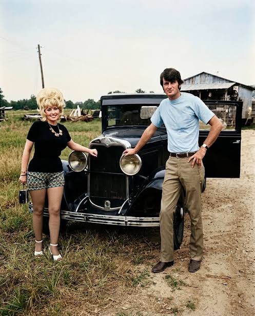 Forgotten Archives: Why Were These Goofy Photos of Dolly Parton’s Husband Hidden for Decades?