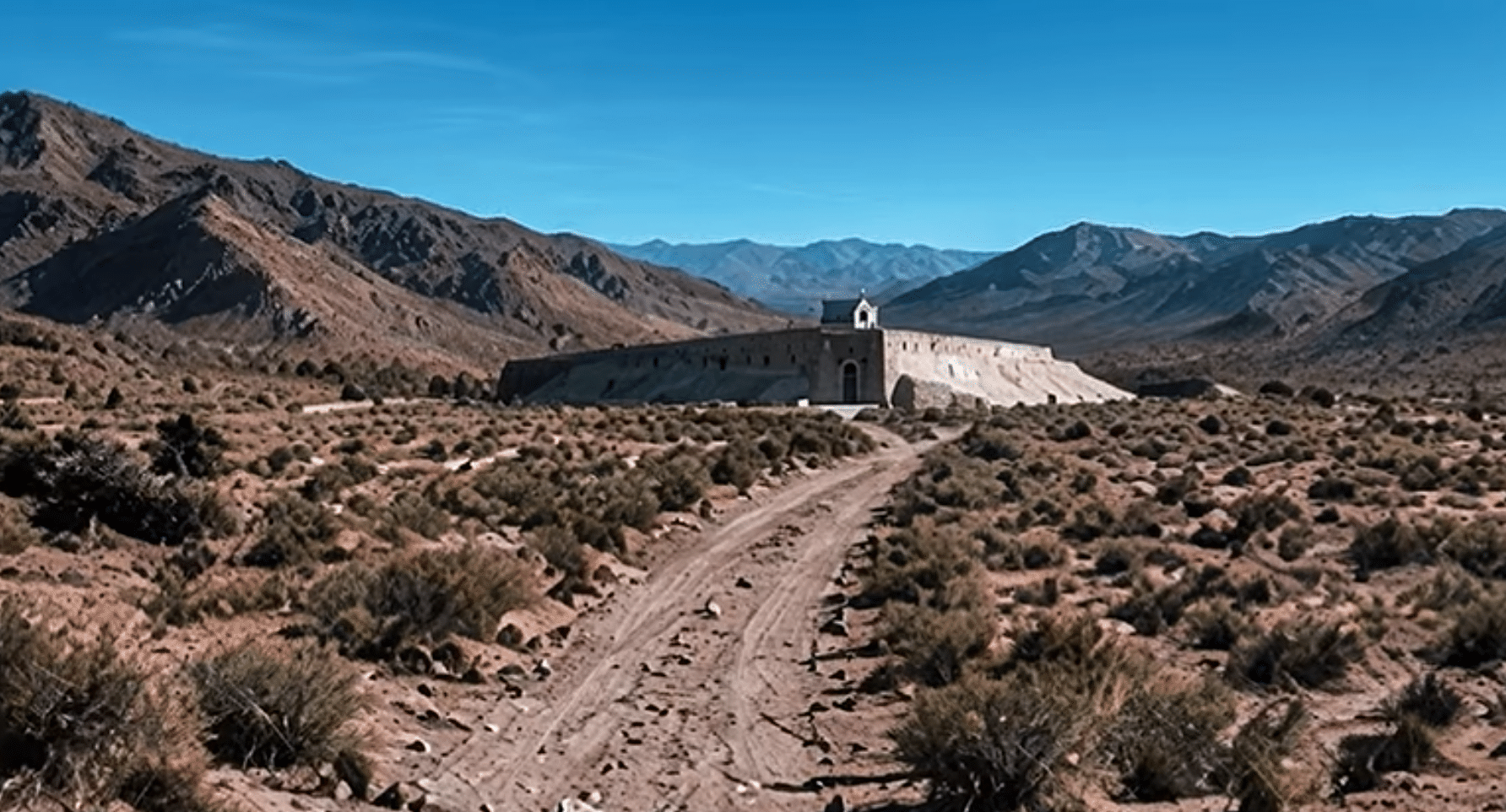 Pilot Noticed Abandoned Building In Desert, But He Went Inside And Was Shocked
